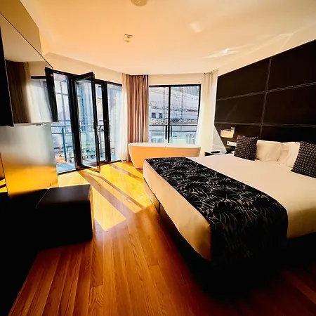Inffinit Hotel