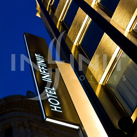 Inffinit Hotell 3*